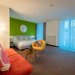 Kulturhotel Hessenland Innenstadt By Awesome מלון