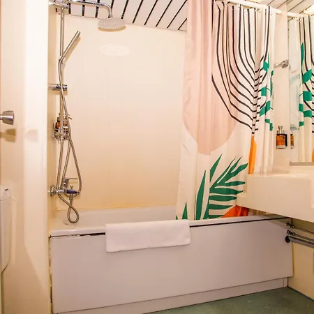 Kulturhotel Hessenland Innenstadt By Awesome 3* 카셀