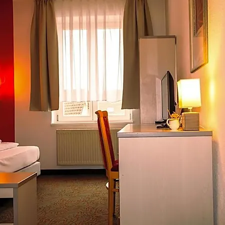 فندق Kulturhotel Hessenland Innenstadt By Awesome 3*