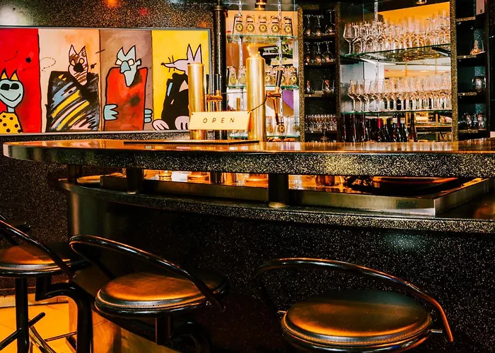 Hotel Kulturhotel Hessenland Innenstadt By Awesome Kassel