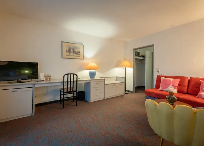 Hotel Kulturhotel Hessenland Innenstadt By Awesome 3*