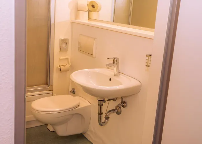 Kulturhotel Hessenland Innenstadt By Awesome 3* Kassel